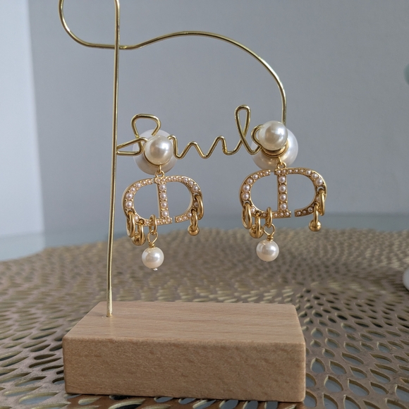 Dior Gold and Pearl Women's Jewelry - Picture 4 of 5